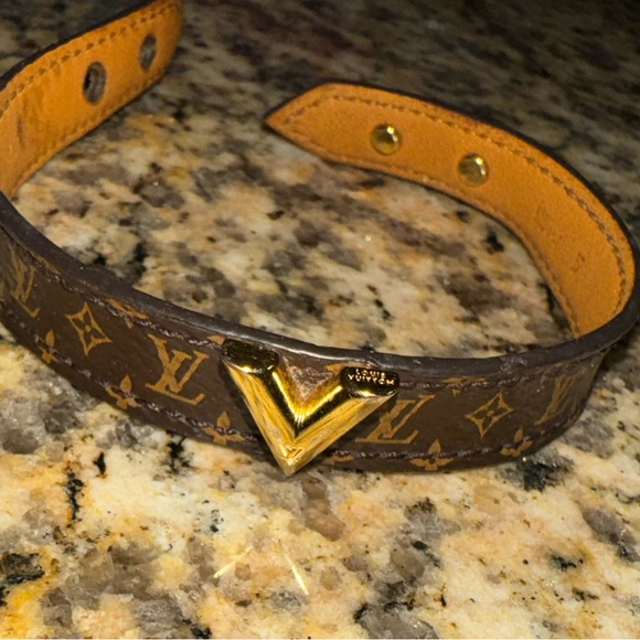 Louis Vuitton Bracelet - Picture 1 of 8